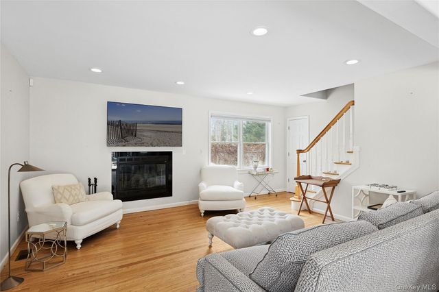 11 Valley Street, East Hampton, NY 11937