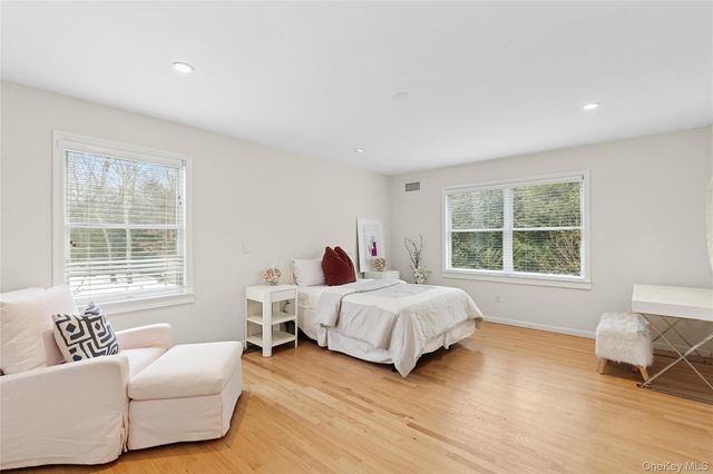 11 Valley Street, East Hampton, NY 11937