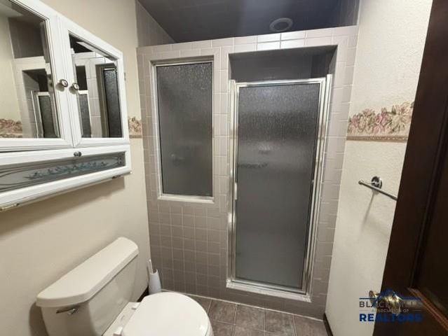 2915 FALLS DR, Rapid City, SD 57702