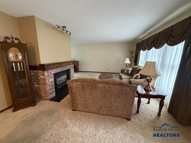 2915 FALLS DR, Rapid City, SD 57702