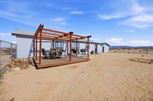 1184 Lear Avenue, 29 Palms, CA 92277