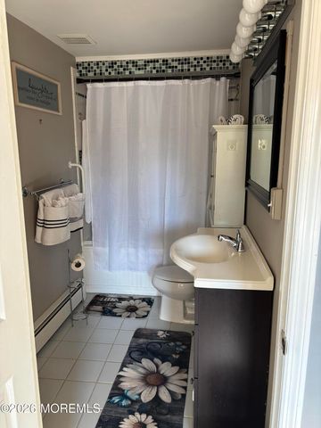 42 Central Avenue Avenue, Waretown, NJ 08758