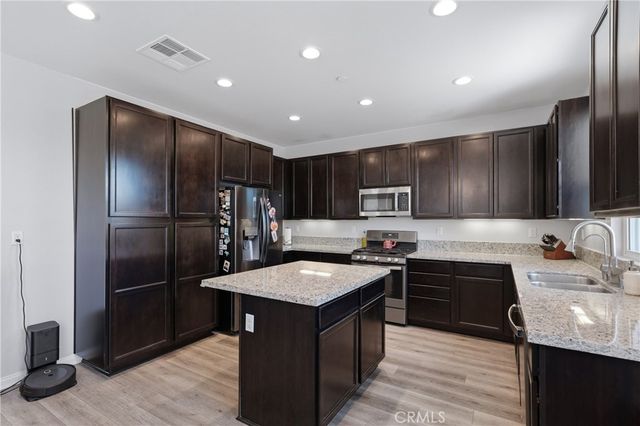 1176 Woodbury, Mentone, CA 92359