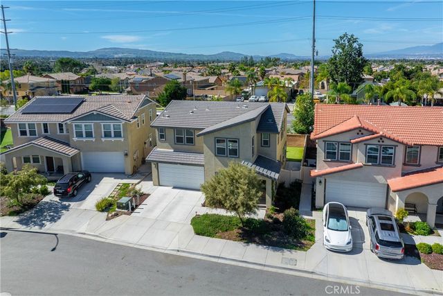 1176 Woodbury, Mentone, CA 92359