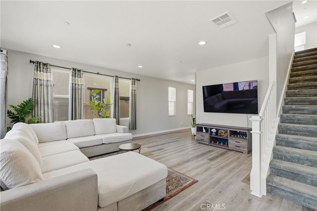 1176 Woodbury, Mentone, CA 92359