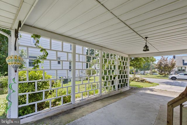 319 W MONROE AVE, Magnolia, NJ 08049