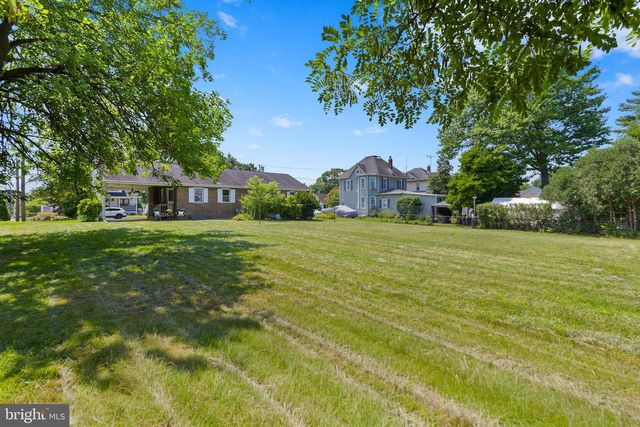 319 W MONROE AVE, Magnolia, NJ 08049