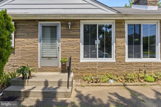 319 W MONROE AVE, Magnolia, NJ 08049