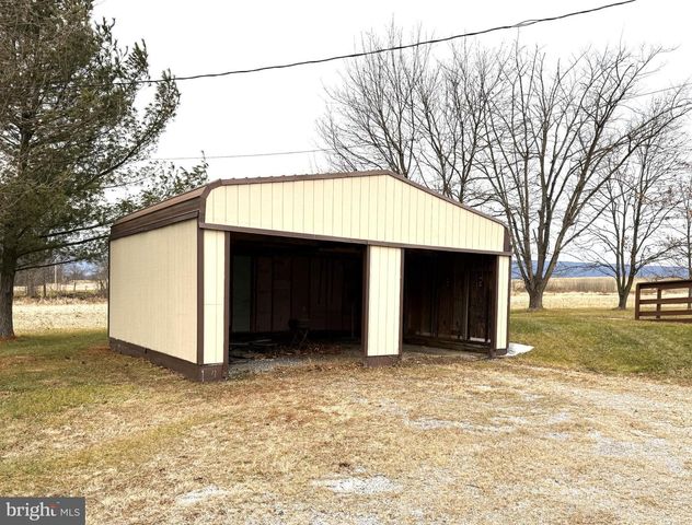 29 BRANDY RUN RD, Newville, PA 17241