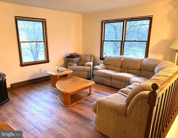 29 BRANDY RUN RD, Newville, PA 17241