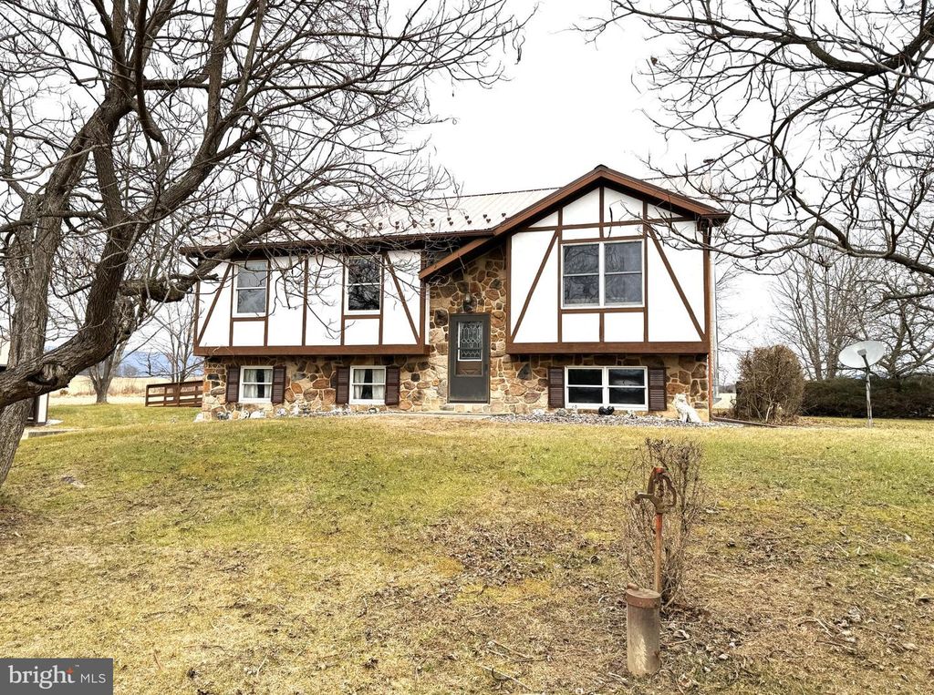 29 BRANDY RUN RD, Newville, PA 17241