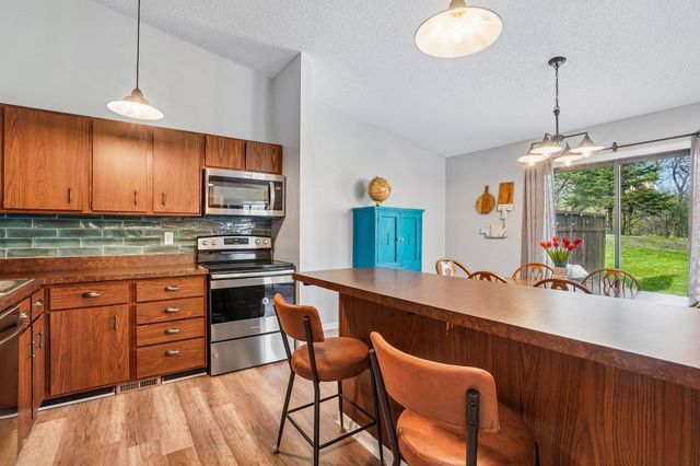13400 Pepperwood Circle, Minnetonka, MN 55305
