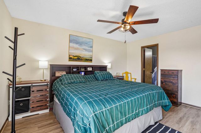 13400 Pepperwood Circle, Minnetonka, MN 55305