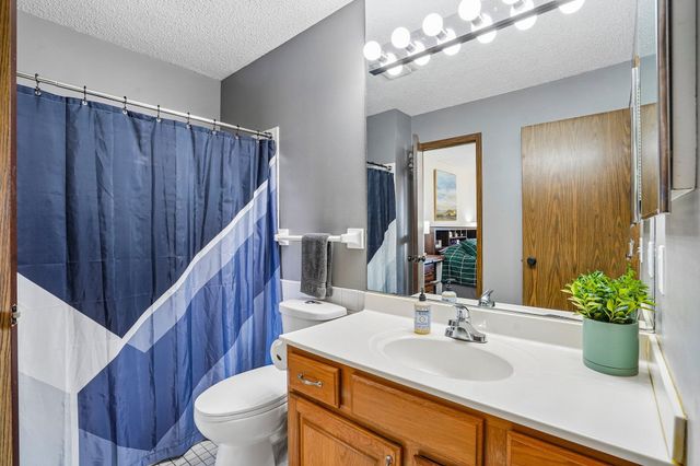 13400 Pepperwood Circle, Minnetonka, MN 55305
