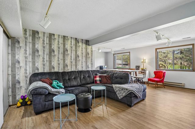 13400 Pepperwood Circle, Minnetonka, MN 55305
