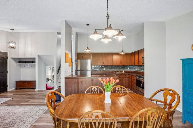 13400 Pepperwood Circle, Minnetonka, MN 55305