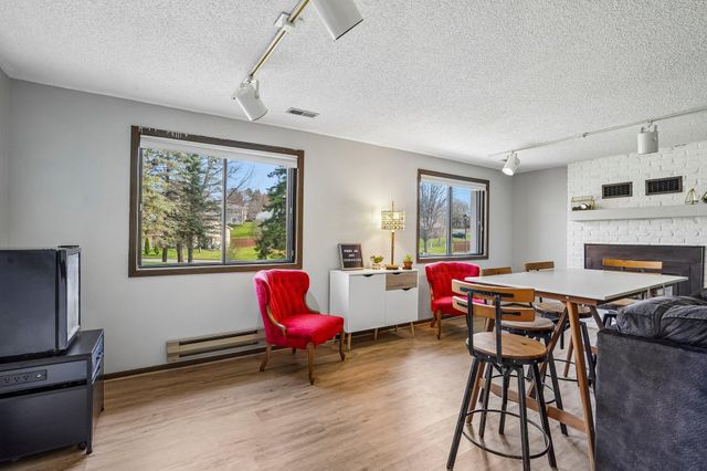 13400 Pepperwood Circle, Minnetonka, MN 55305