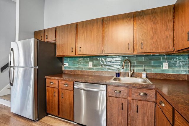 13400 Pepperwood Circle, Minnetonka, MN 55305