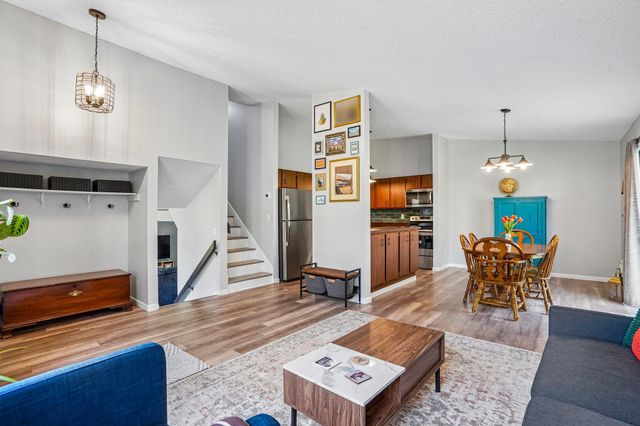 13400 Pepperwood Circle, Minnetonka, MN 55305