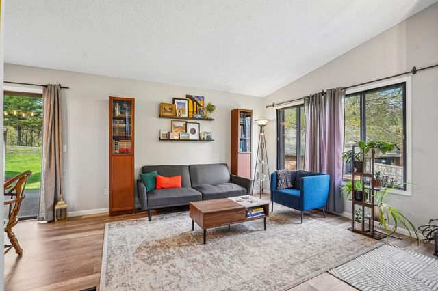 13400 Pepperwood Circle, Minnetonka, MN 55305