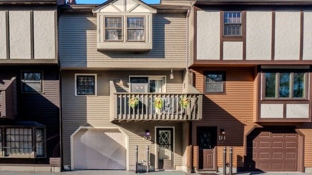 2 Scotty Hollow D2, Chelmsford, MA 01863