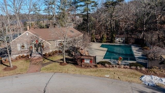 2 Scotty Hollow D2, Chelmsford, MA 01863