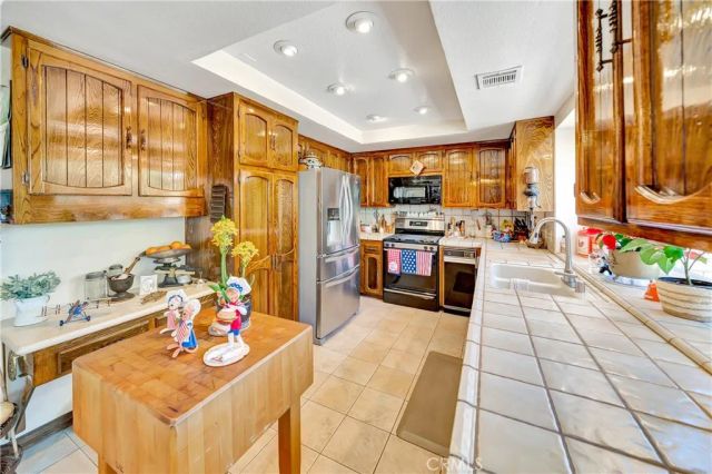 433 Fairway Drive, Palmdale, CA 93551