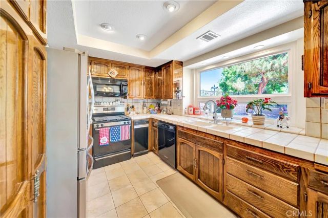 433 Fairway Drive, Palmdale, CA 93551