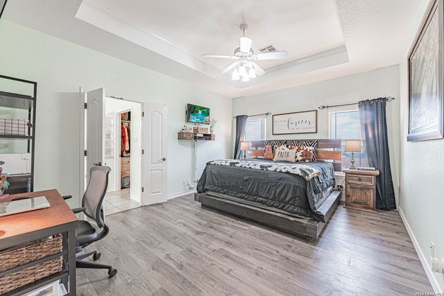 700 Lake Valley, La Vernia, TX 78121