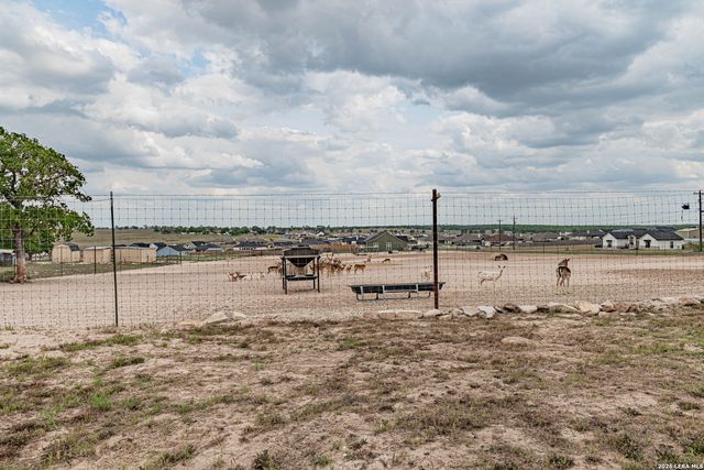 700 Lake Valley, La Vernia, TX 78121