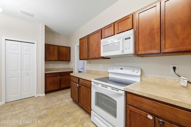 1424 Hero Street SE, Palm Bay, FL 32909