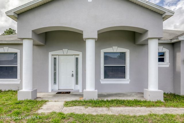 1424 Hero Street SE, Palm Bay, FL 32909
