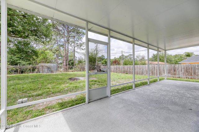 1424 Hero Street SE, Palm Bay, FL 32909