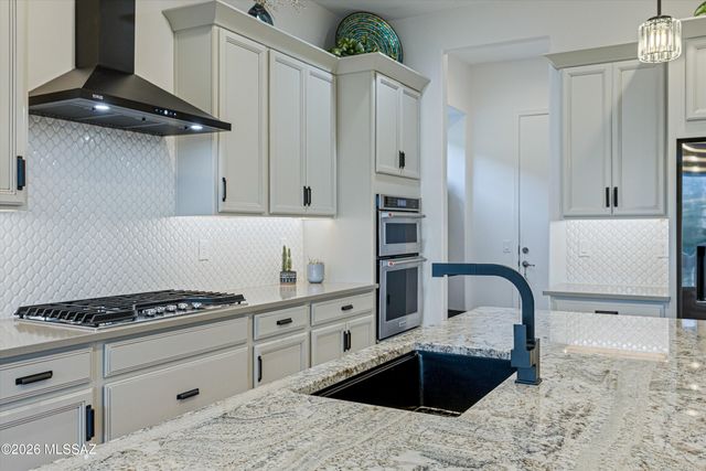13222 N Stonecrop Lane, Oro Valley, AZ 85755
