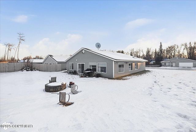 256 S Legacy Loop, Soldotna, AK 99669