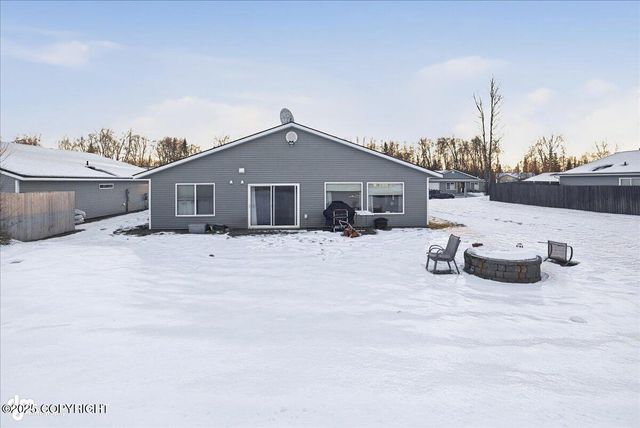 256 S Legacy Loop, Soldotna, AK 99669