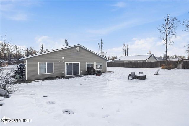 256 S Legacy Loop, Soldotna, AK 99669