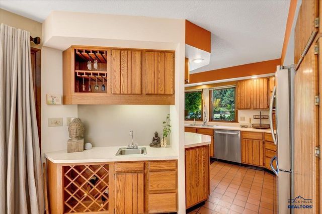 3114 STOCKADE DR, Rapid City, SD 57702