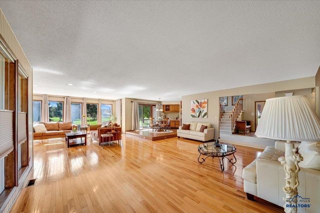 3114 STOCKADE DR, Rapid City, SD 57702