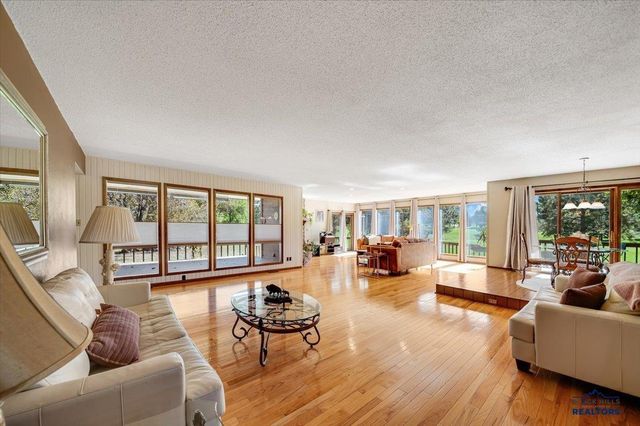 3114 STOCKADE DR, Rapid City, SD 57702