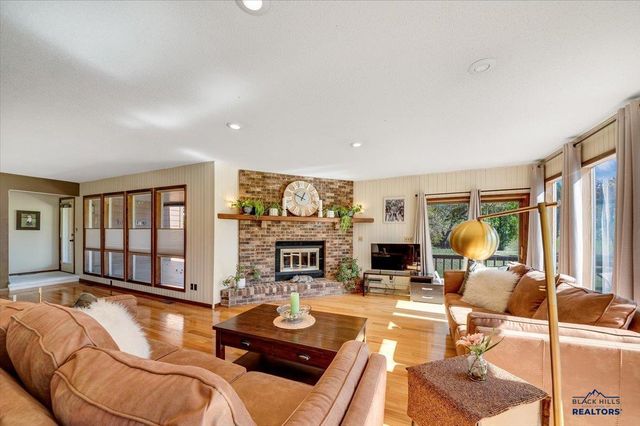 3114 STOCKADE DR, Rapid City, SD 57702