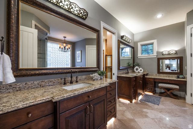 9621 S GLACIER PARK LN, Sandy, UT 84092