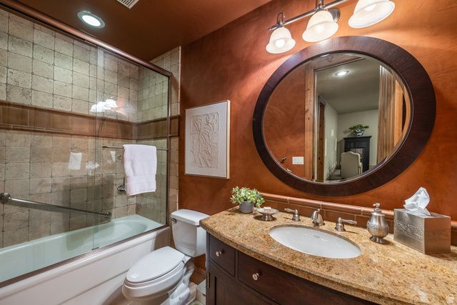9621 S GLACIER PARK LN, Sandy, UT 84092
