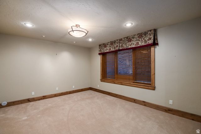 9621 S GLACIER PARK LN, Sandy, UT 84092