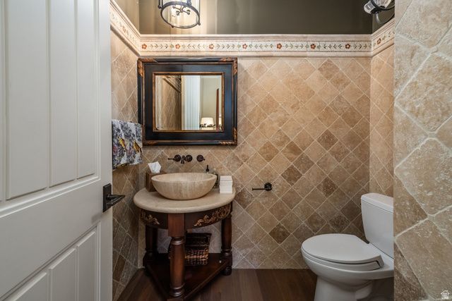 9621 S GLACIER PARK LN, Sandy, UT 84092