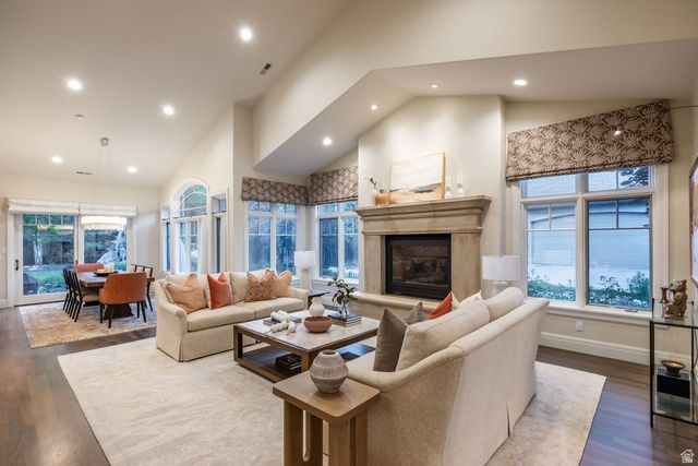 9621 S GLACIER PARK LN, Sandy, UT 84092