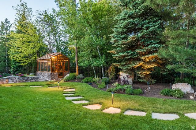 9621 S GLACIER PARK LN, Sandy, UT 84092