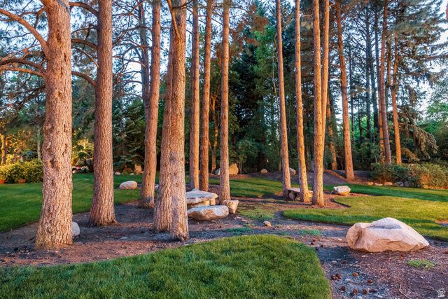 9621 S GLACIER PARK LN, Sandy, UT 84092