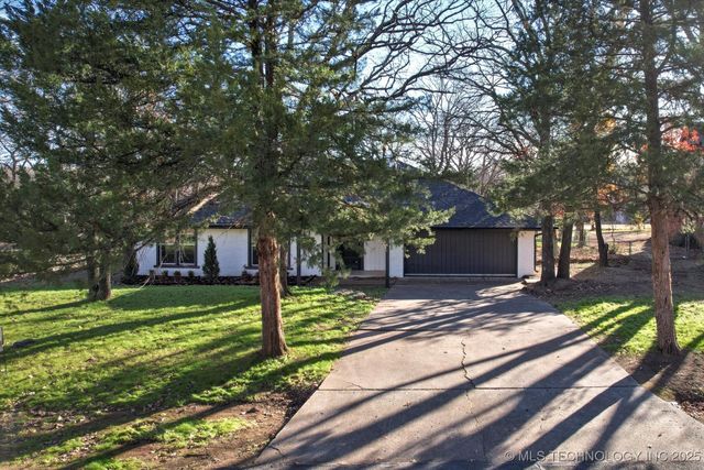 224 E 118th Street, Jenks, OK 74037