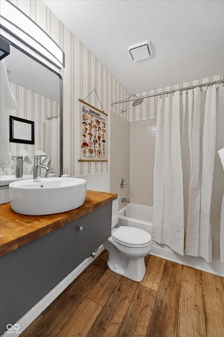 2044 Suda Drive, Indianapolis, IN 46280